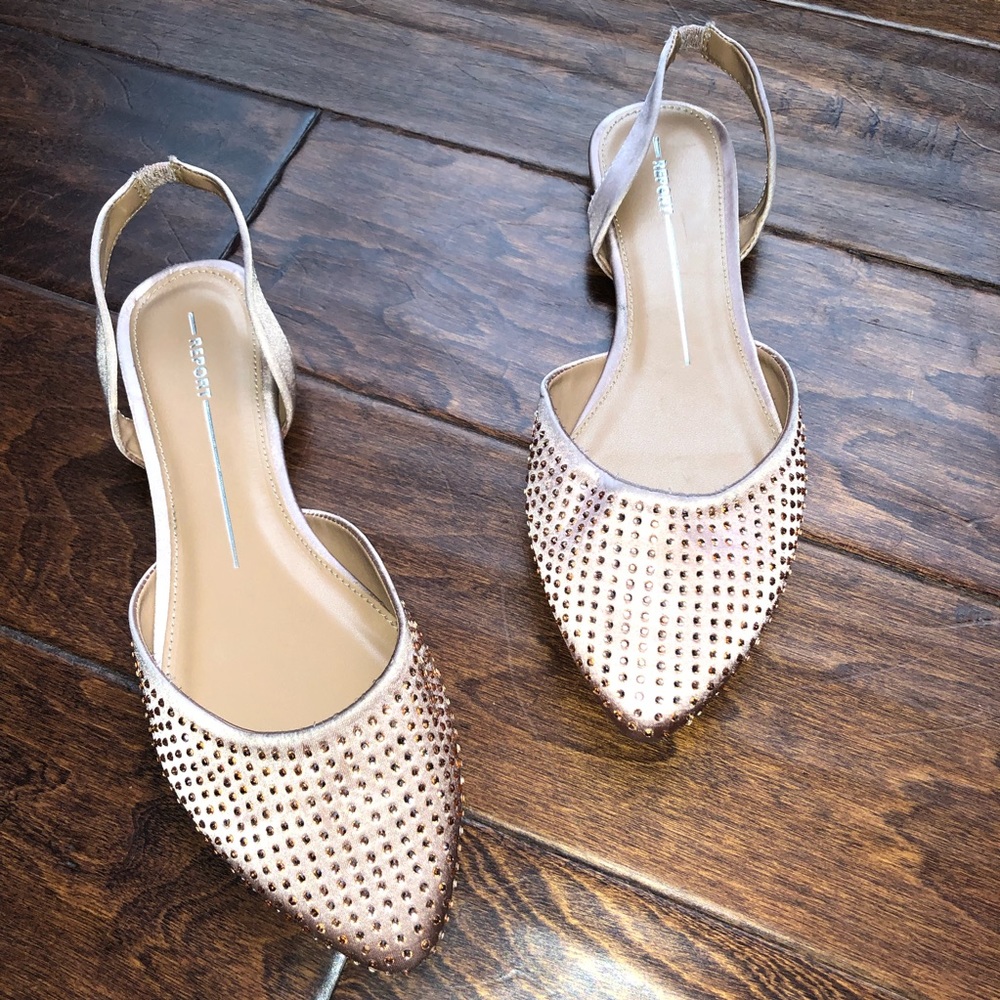 NWOT Report // point toe flats